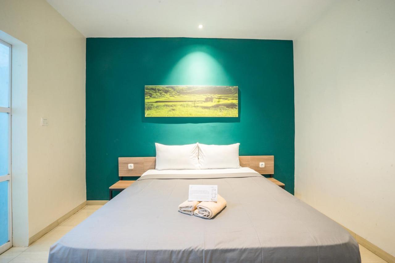 Life Puri Hotel Surabaya Gubeng Экстерьер фото