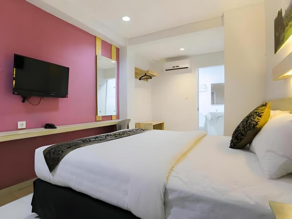Life Puri Hotel Surabaya Gubeng Экстерьер фото