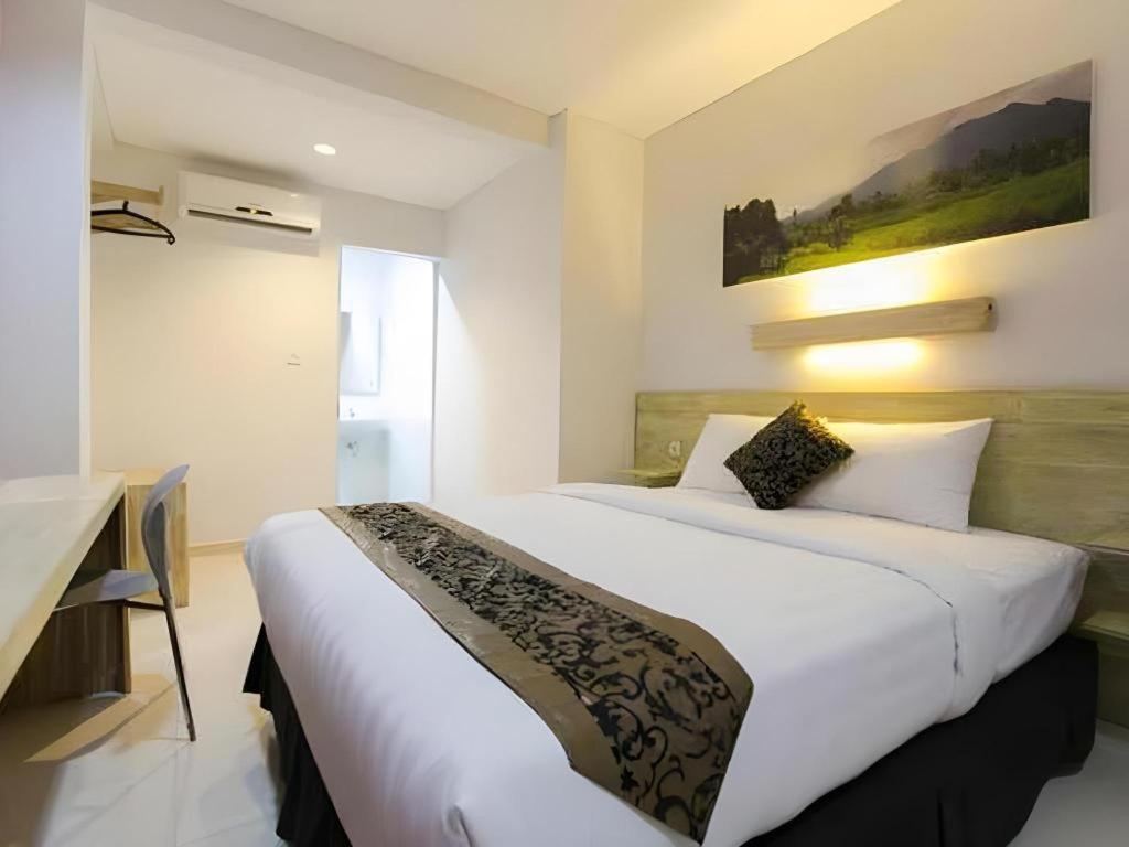 Life Puri Hotel Surabaya Gubeng Экстерьер фото