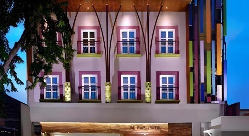 Life Puri Hotel Surabaya Gubeng Экстерьер фото